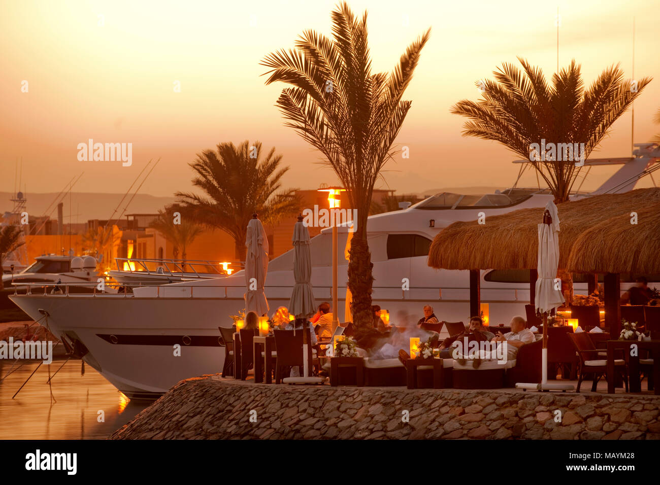 Ägypten, Kafr el Gouna, 'Moods' Restaurant & Bar in der Marina Stockfoto