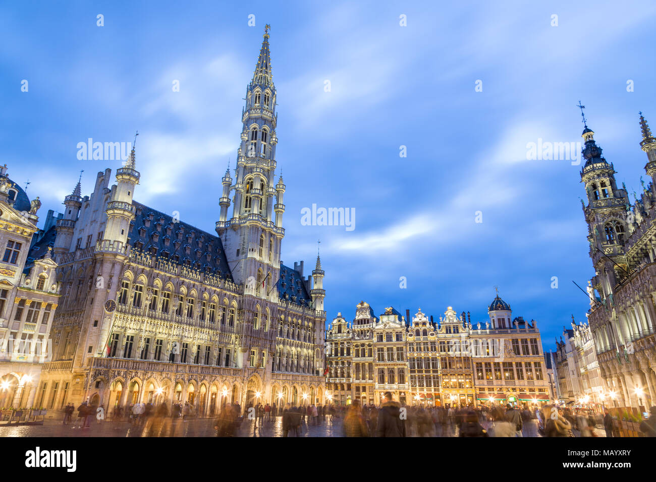 Rathaus Hotel de Ville und barocke Fassade Häuser am Grand-Place Grote Markt, Brüssel, Belgien Stockfoto