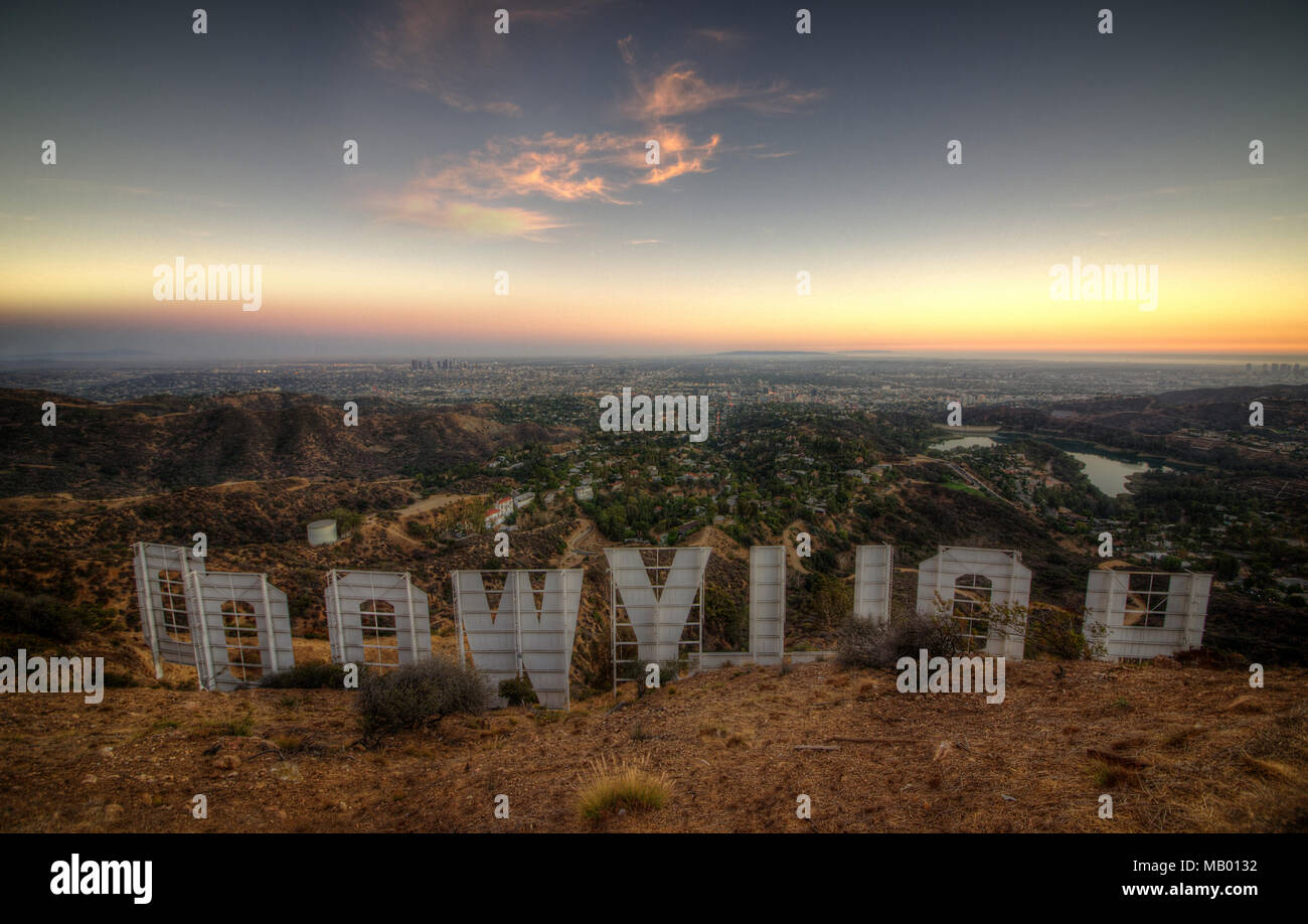 LOS ANGELES, Ca, USA. September 25th, 2016. Das Hollywood Zeichen. "HOLLYWOOD" ist in 45 geschrieben - Fuß hohen Großbuchstaben und ist 350 Meter lang. Stockfoto