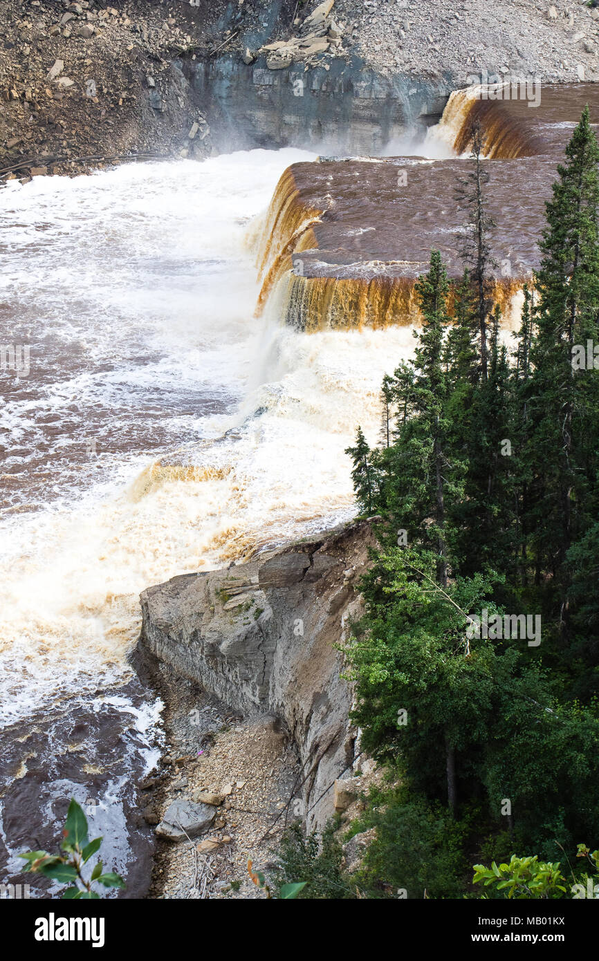 Hay River Louise fällt in den Twin Falls Gorge Territorial Park, Northwest Territories, NWT, Kanada Stockfoto