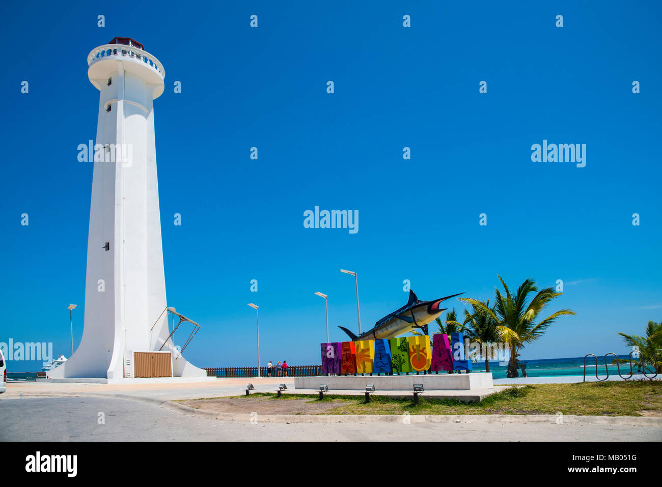 Leuchtturm an der mahahual, Strand in der Kreuzfahrt Reiseziel Costa Maya Mexiko Amerika ist ein beliebter Zwischenstopp auf der westlichen Karibik Kreuzfahrt Schiff Tour Stockfoto