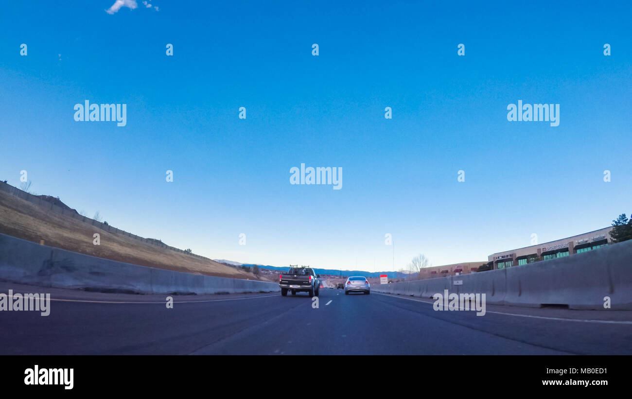 Fahren auf erbengemeinschaften Highway 470 in den frühen Morgenstunden. Stockfoto