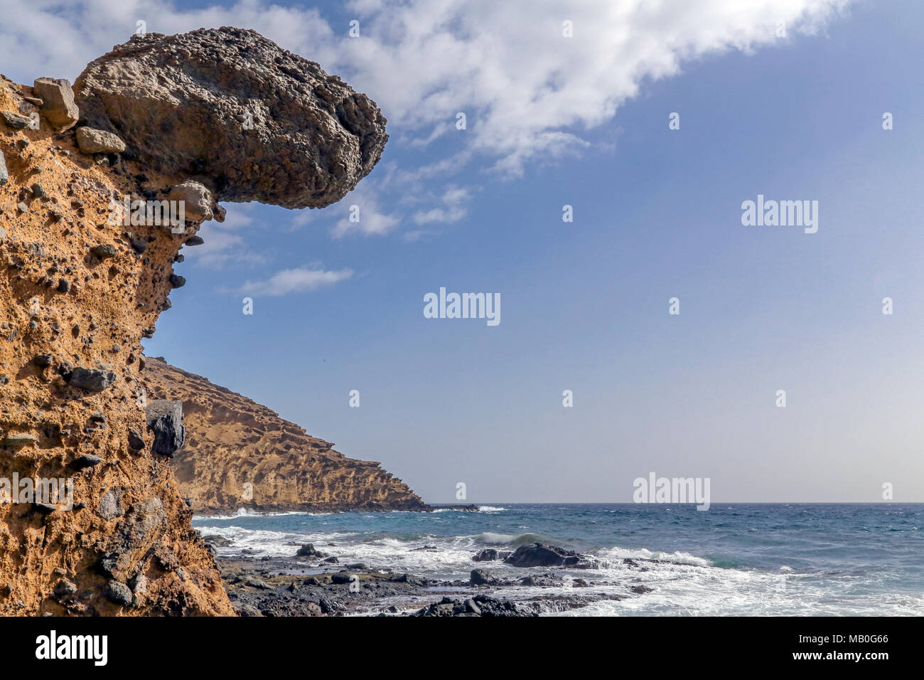Balanced Rock in der Nähe von El Medano, Teneriffa, Spanien. Stockfoto