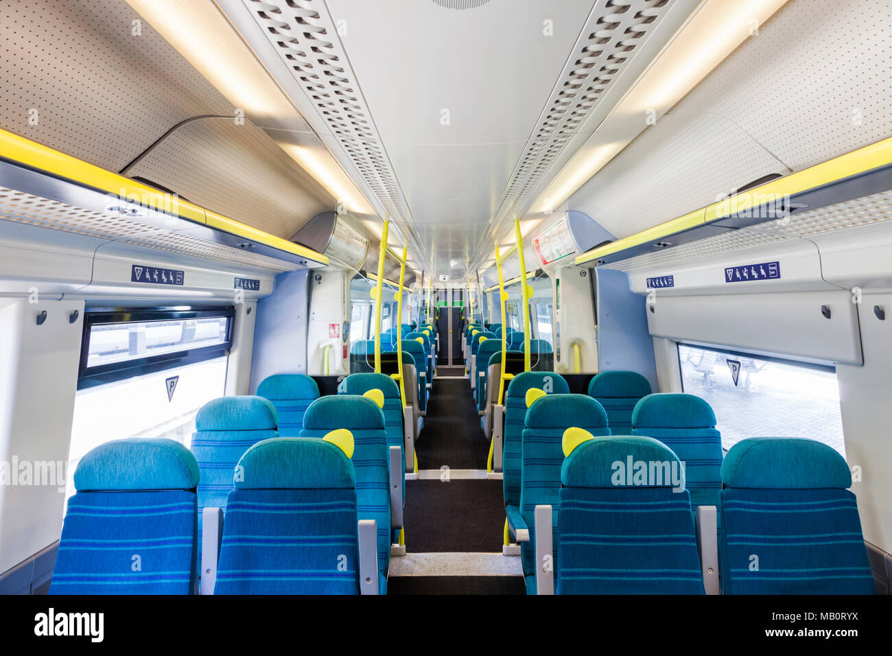 England, London, Southwark, London Bridge Station, leeren Zug Wagen Innenraum Stockfoto