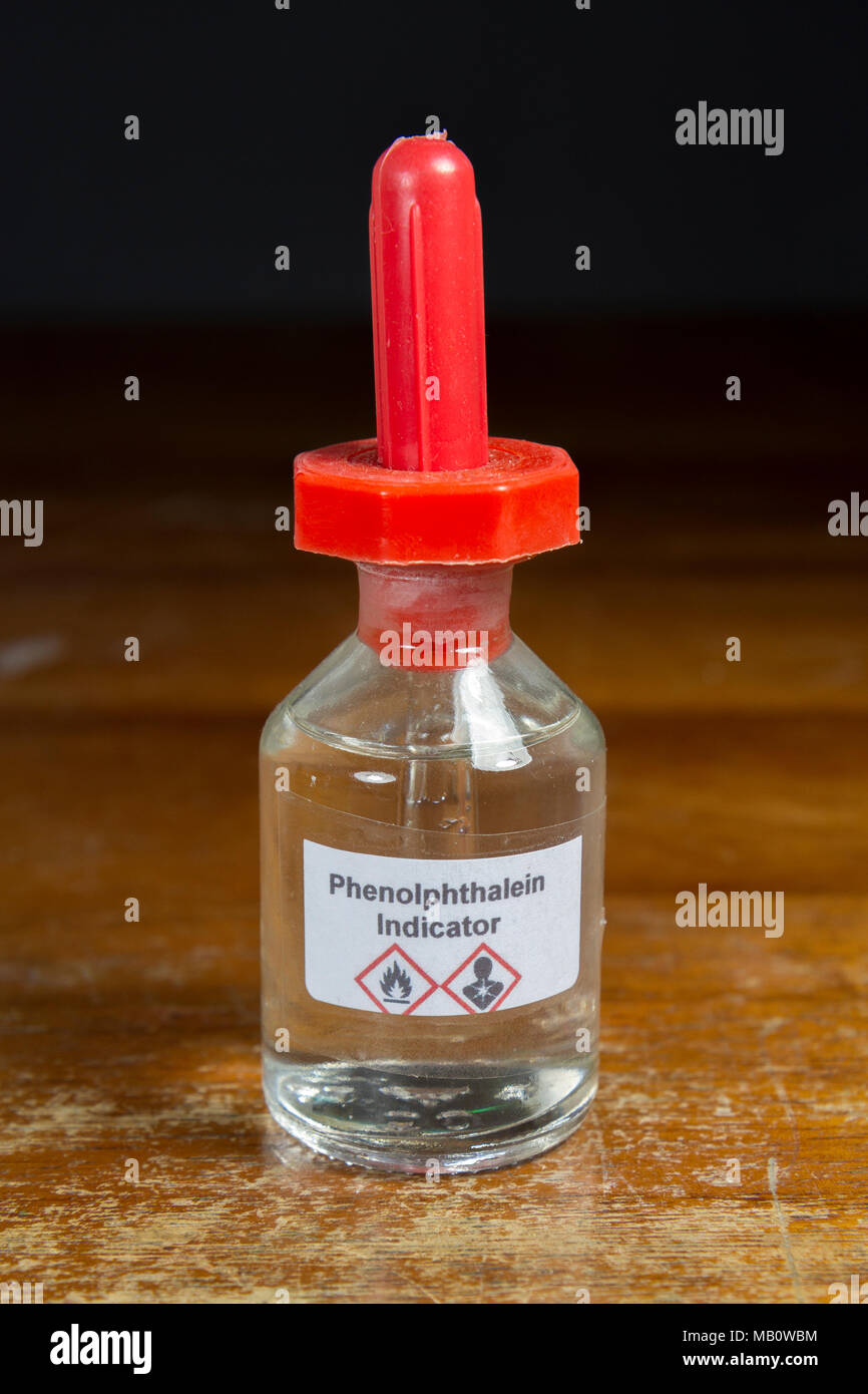 Phenolphthalein indicator Fotos und Bildmaterial in hoher Auflösung