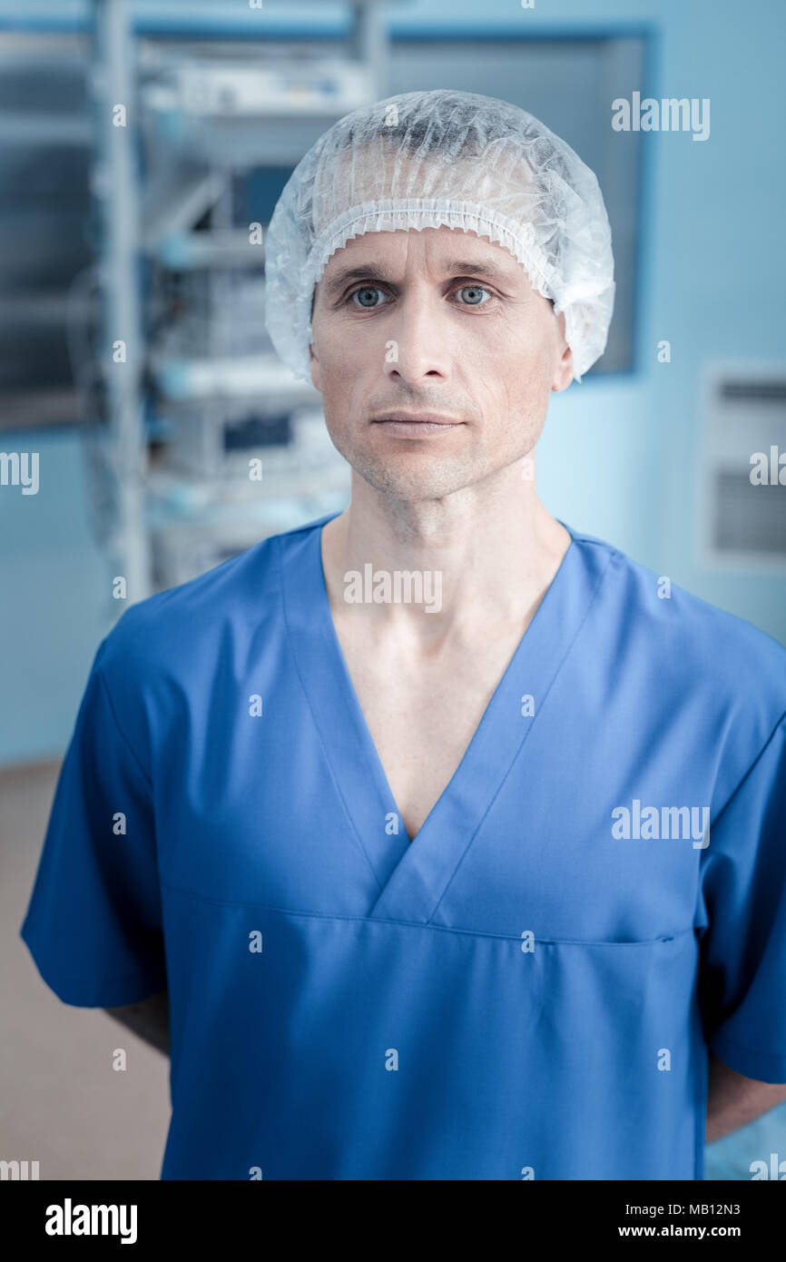 Smart stattlichen Chirurg, bereit zu sein zu arbeiten Stockfoto