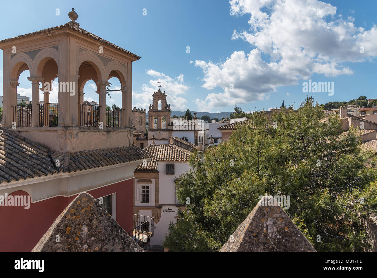 Über den Dächern vom Pueblo Espanol Nuevo in Palma de Mallorca Stockfoto