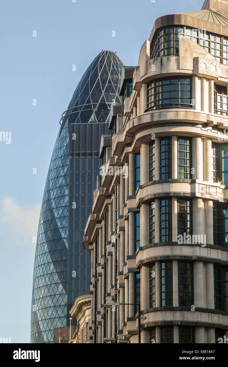 Gherkin - Wahrzeichen Londons, eines der bekanntesten Beispiele moderner Architektur in der Stadt. London, England, Europa Stockfoto