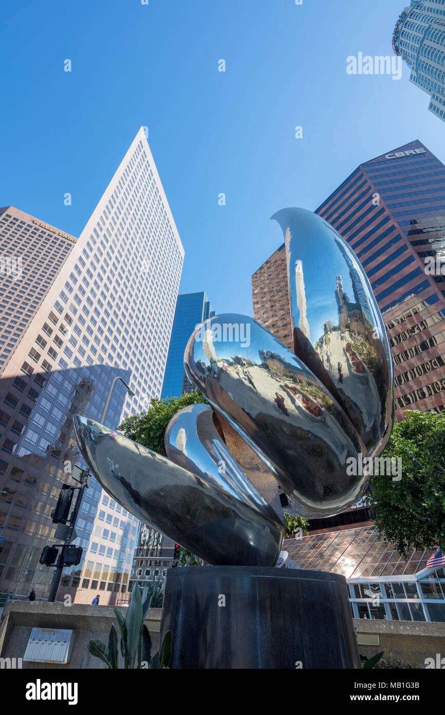 Körper, Geist und Seele von Gideon Graetz, 1986, YMCA, poliertem Edelstahl und Bronze, 4. und hoffe, Downtown Los Angeles, Kalifornien, USA Stockfoto