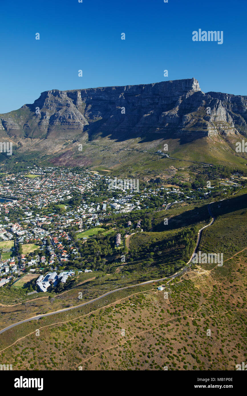 Signal Hill und Tafelberg, Kapstadt, Südafrika - Antenne Stockfoto