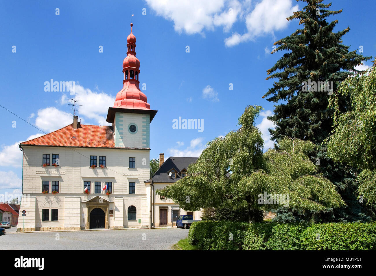 Rathaus der Stadt Bela pod Bezdezem, Region Liberec, Nordböhmen, Tschechische Republik Stockfoto
