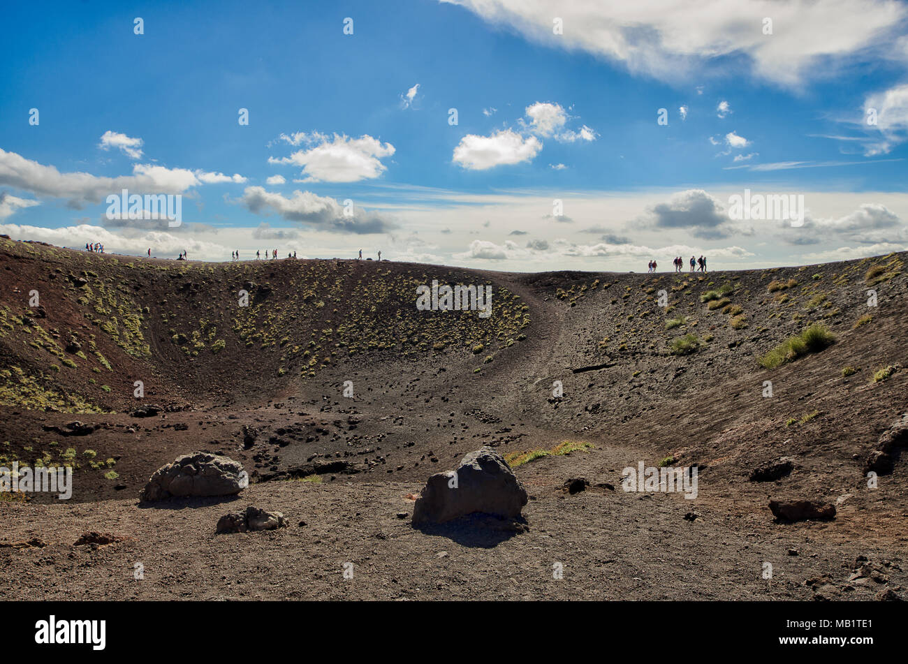 Anzeigen von Silvestri Krater. Ätna, Sizilien, Catania Stockfoto