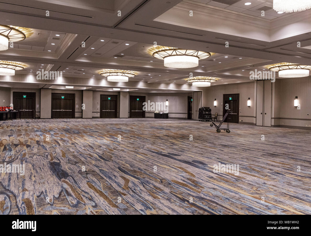 Ein Ballsaal oder Konferenzraum im Innenraum von einem Hotel Stockfoto