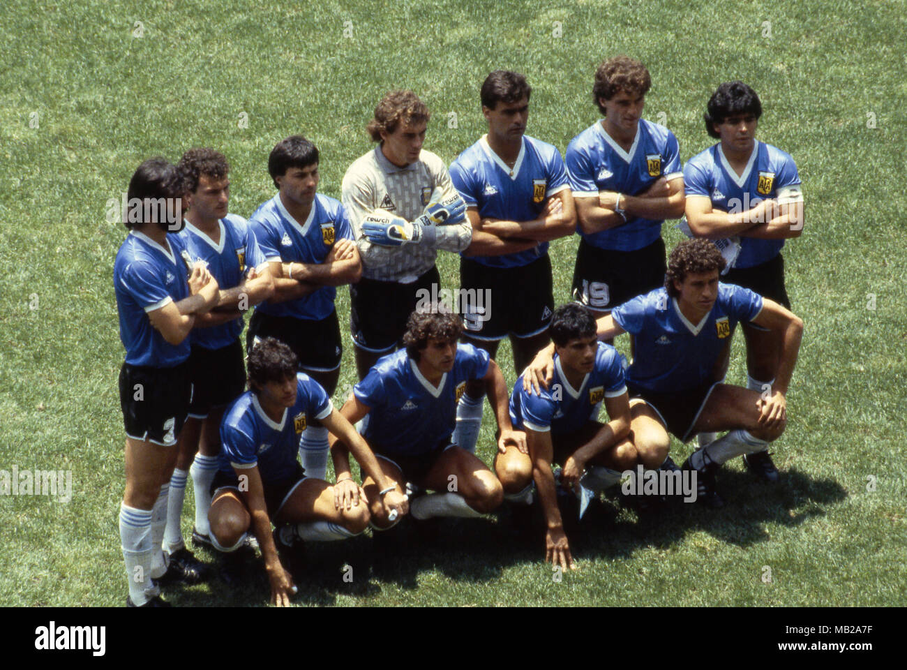 FIFA WM - Mexiko 1986 22.6.1986, Estadio Azteca, Mexico, D.F. Viertelfinale Argentina v England. Argentinien Start up, hintere Reihe, von links nach rechts: Sergio Batista, Jos Luis Cuciuffo, Julio Olarticoechea, Nery Pumpido, Jos Luis Brown, Oscar Ruggeri, Diego Maradona. Vorne, l bis r: Jorge Burruchaga, Ricardo Giusti, Htor Enrique, Jorge Valdano. Stockfoto