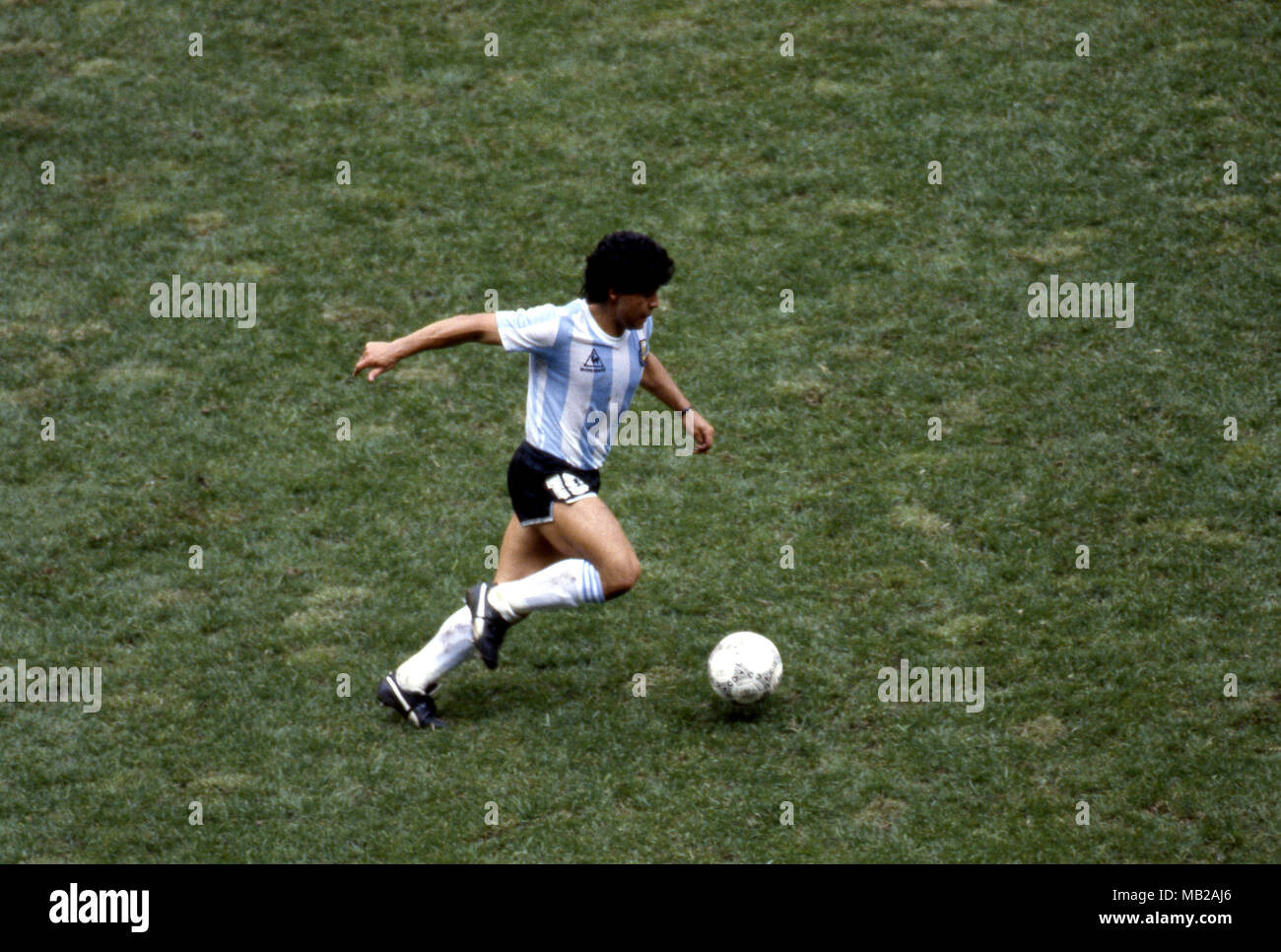 FIFA WM - Mexiko 1986 25.06.1986, Estadio Azteca, Mexico, D.F. Halbfinale Argentinien gegen Belgien. Diego Maradona - Argentinien Stockfoto
