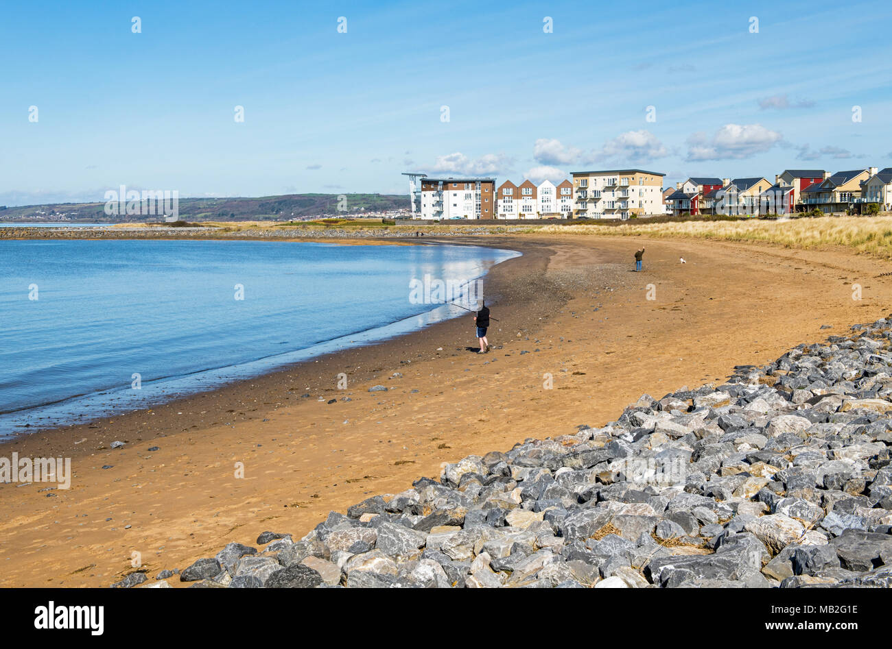 Der Strand, Discovery Center und Cafe Nord Dock Llanelli Carmarthenshire Stockfoto