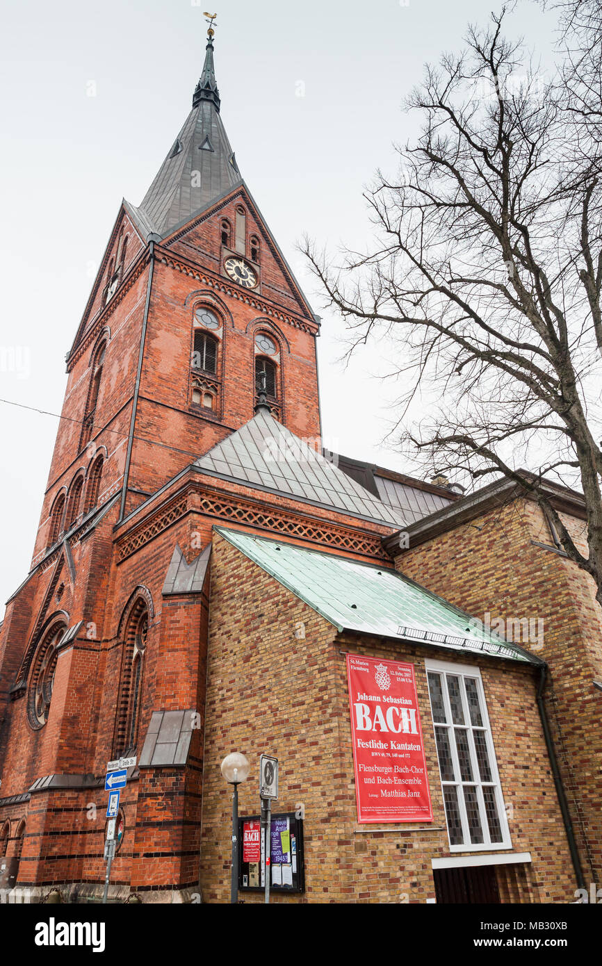 Flensburg, Deutschland - 10. Februar 2017: Sankt Marien oder St. Maria Kirche Fassade, vertikale Foto Stockfoto