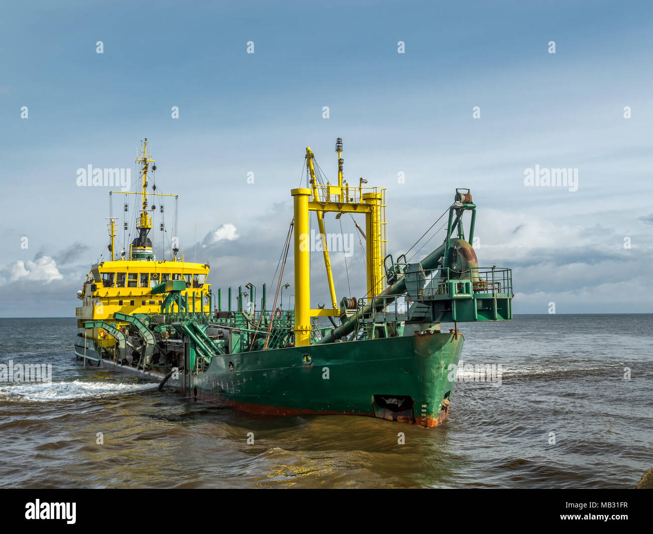 Hopper Schwimmbagger Schiff in der Bucht arbeiten Stockfoto