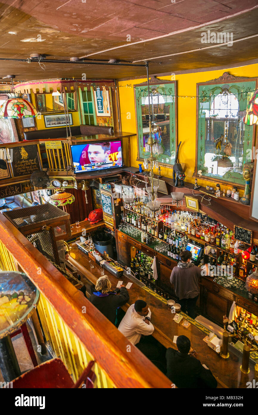 Vesuvio Cafe. Die Columbus Avenue. Little Italy. North Beach Gegend. San Francisco. Kalifornien. USA Stockfoto