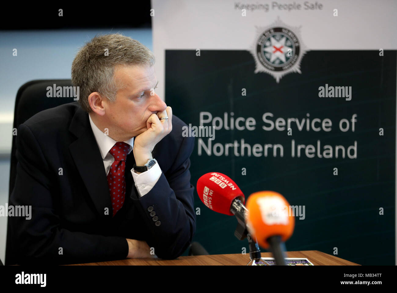 Polizei von Nordirland Kriminalhauptkommissar Raymond Murray am Cairnryan Fährhafen, in Dumfries und Galloway, auf den 30. Jahrestag von Inga Maria Hauser Mord, in dem er die Menschen in Schottland für Hilfe mit einer Linie der Untersuchung gebeten. Stockfoto