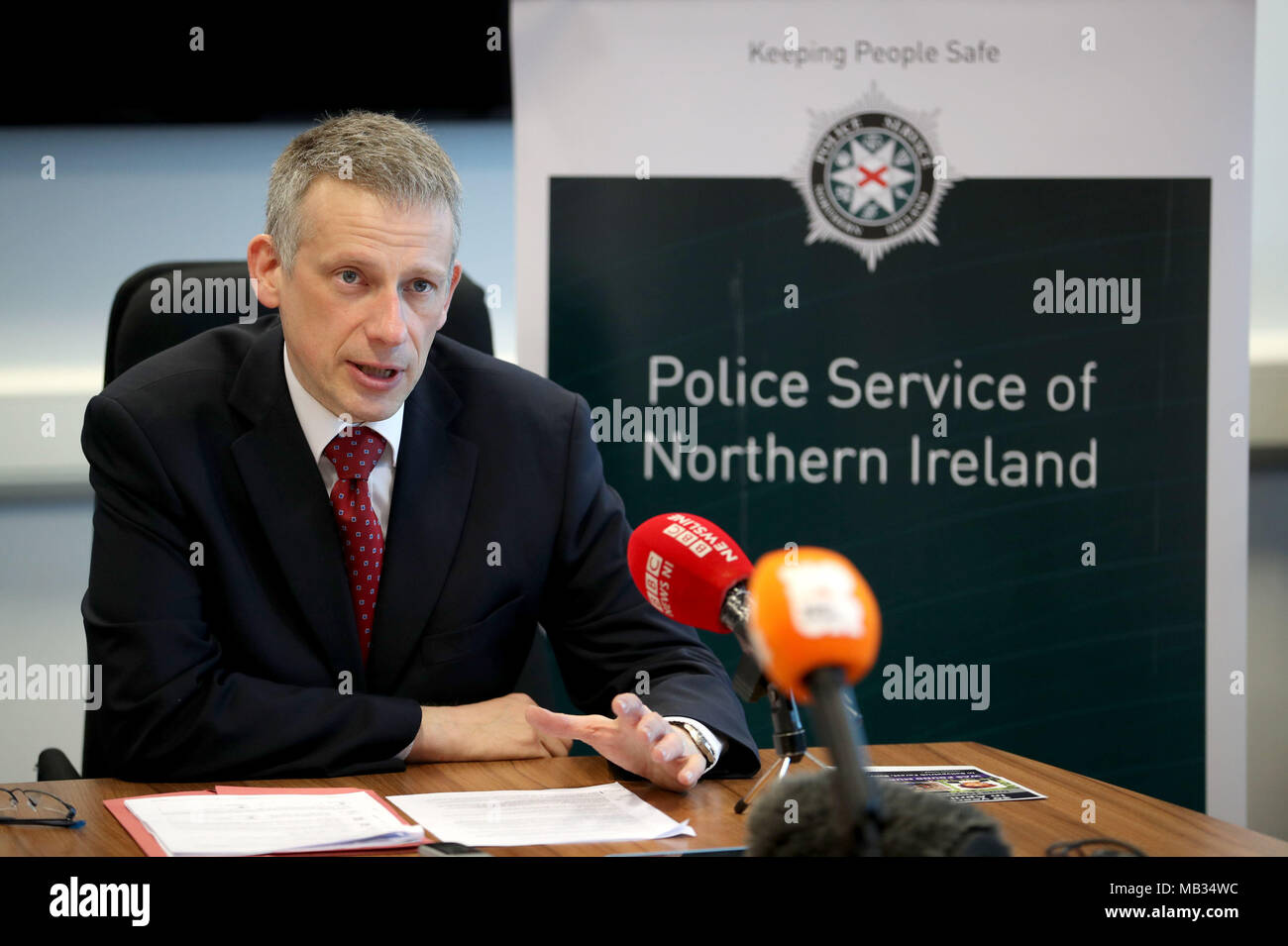 Polizei von Nordirland Kriminalhauptkommissar Raymond Murray appelliert an der Cairnryan Fährhafen, in Dumfries und Galloway, auf den 30. Jahrestag von Inga Maria Hauser Mord fragen die Menschen in Schottland für Hilfe mit einer Linie der Anfrage. Stockfoto