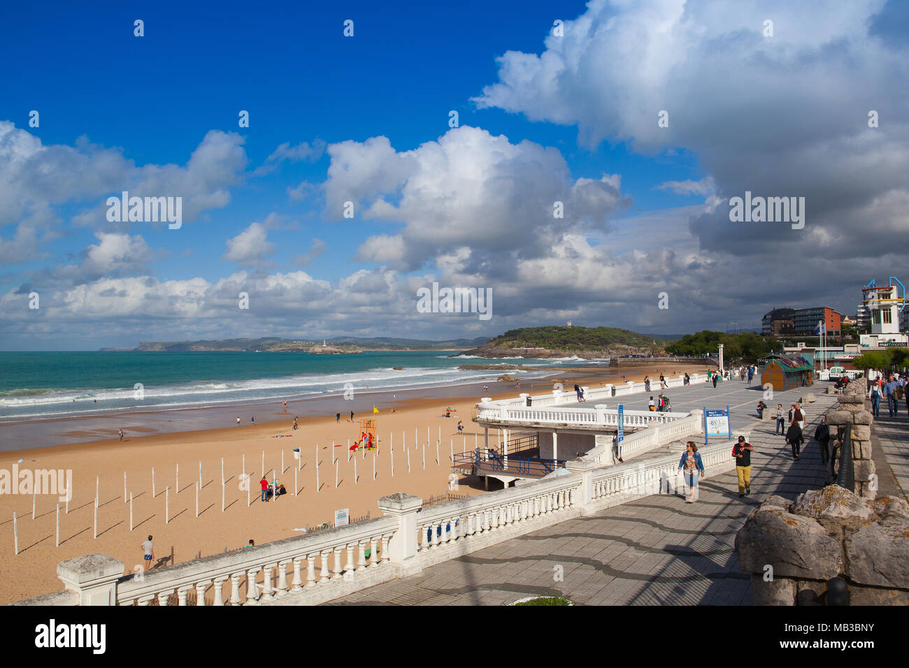 Santander, Spanien 1. Juli 2017 El Sardinero Uferpromenade und