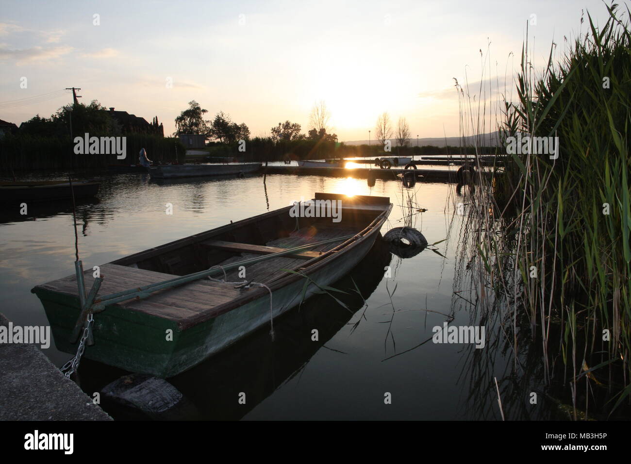 Sonnenuntergang am Velence See, Ungarn Stockfoto