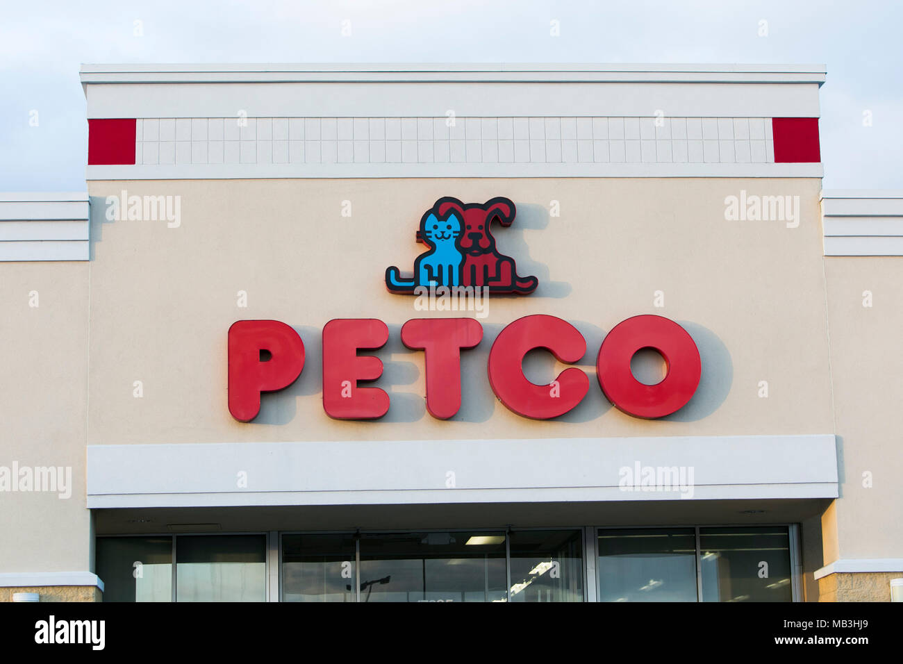 Ein petco Logo auf einem Store Front in Hagerstown, Maryland am 5. April 2018 gesehen. Stockfoto