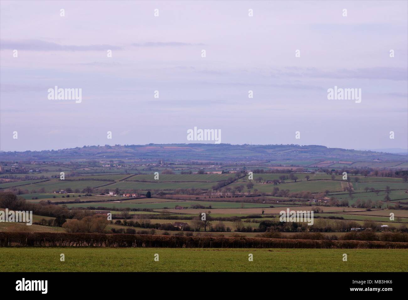 Schöne Ausblicke auf die Landschaft von Oxfordshire/Warwickshire, Großbritannien Landschaft am Beginn der Feder Stockfoto