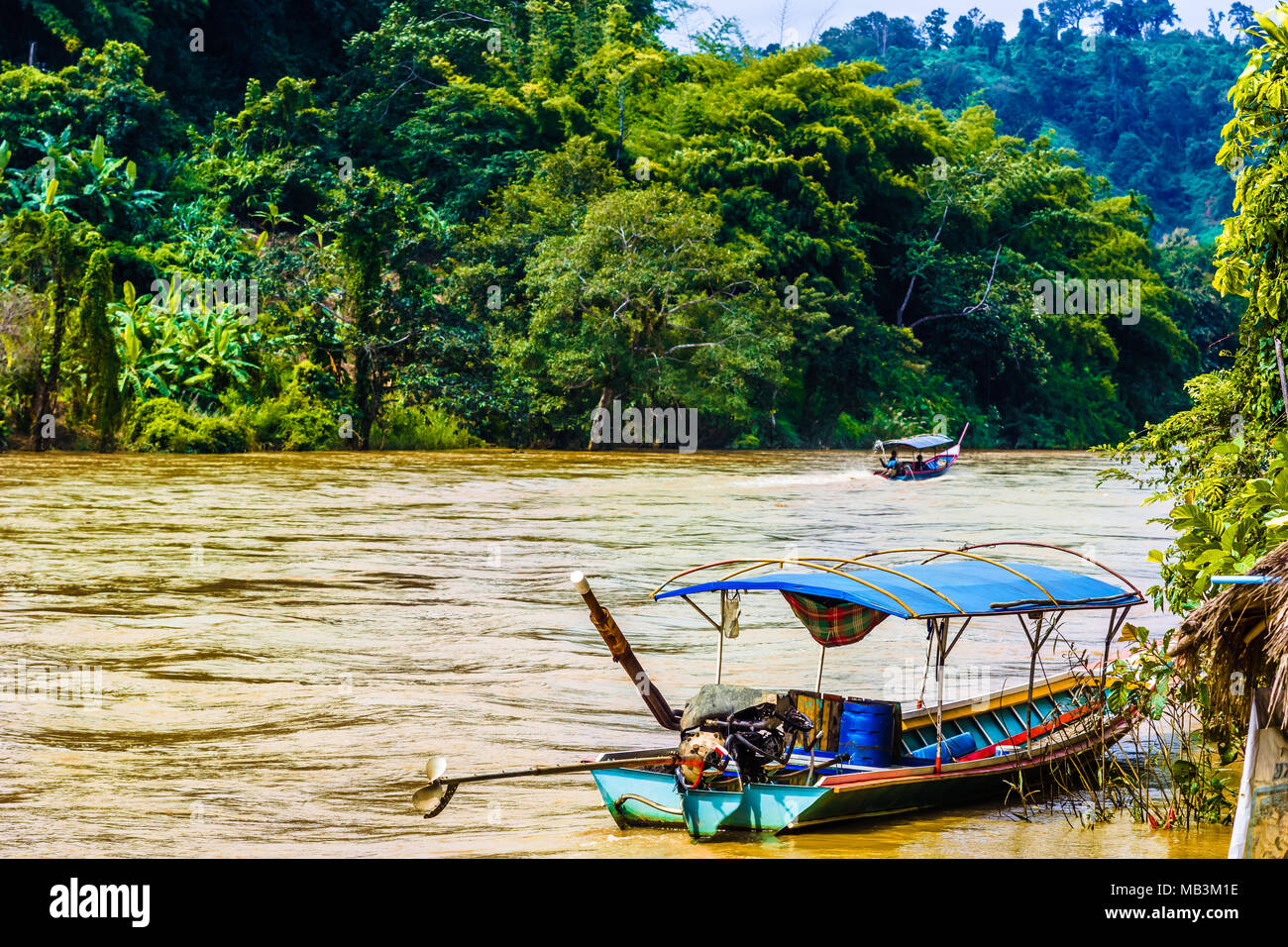 Blick auf Boot am Mae Nam Kok River nach Chiang Rai - Thailand Stockfoto