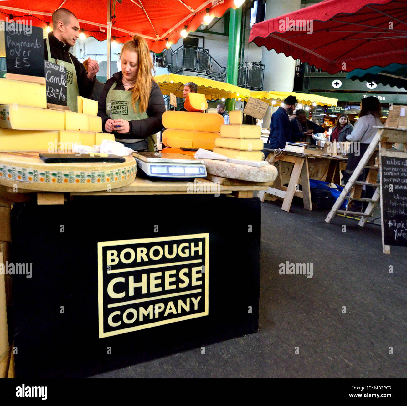 London, England, UK. Borough Cheese Company in Borough Markt, Southwark Stockfoto