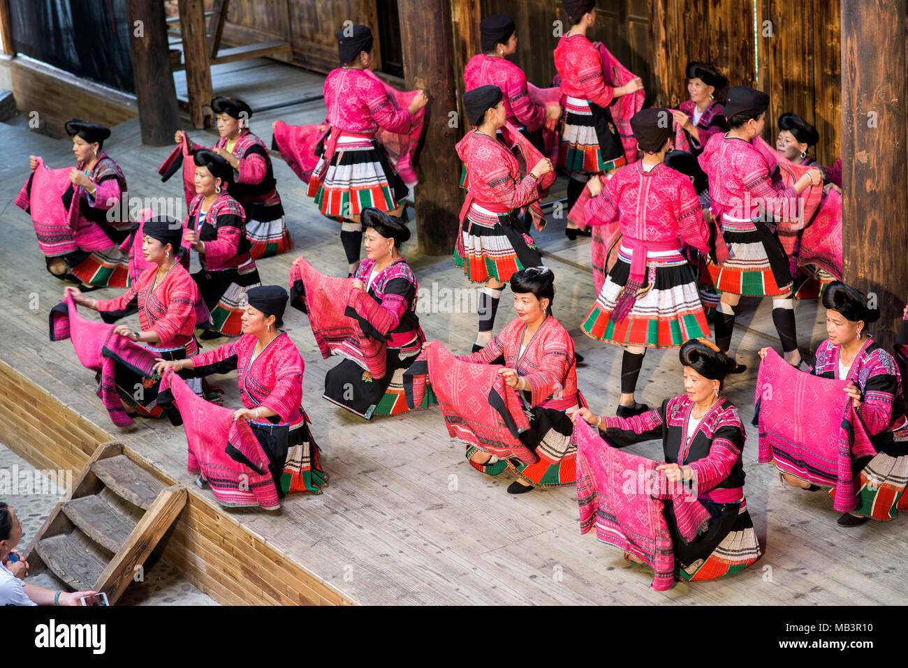 Frauen von Haungluo, lange Haare Dorf in der Provinz Shaanxi Stockfoto