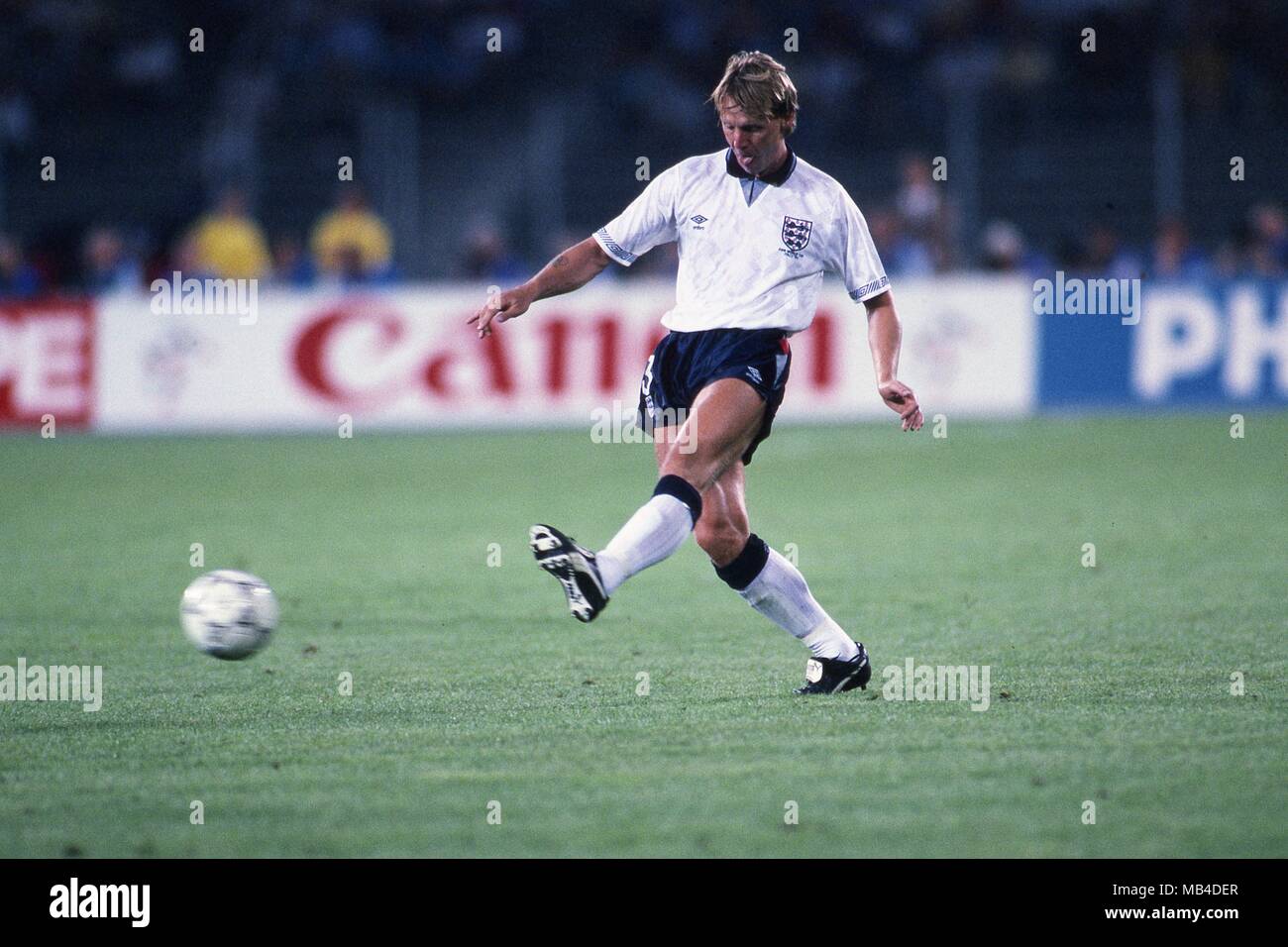 FIFA Fussball-Weltmeisterschaft 1990 - Italia (Italien 1990) 4.7.1990, Stadio delle Alpi, Turin, Italien. Halbfinale West Deutschland gegen England. Stuart Pearce - England Stockfoto