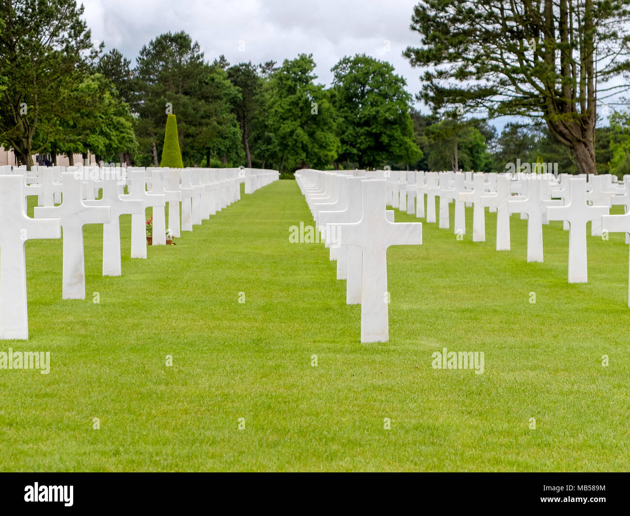Tausende von Kreuzen im Bereich der Amerikanischen Friedhof von Colleville-sur-Mer, Normandie, WW 2. Stockfoto