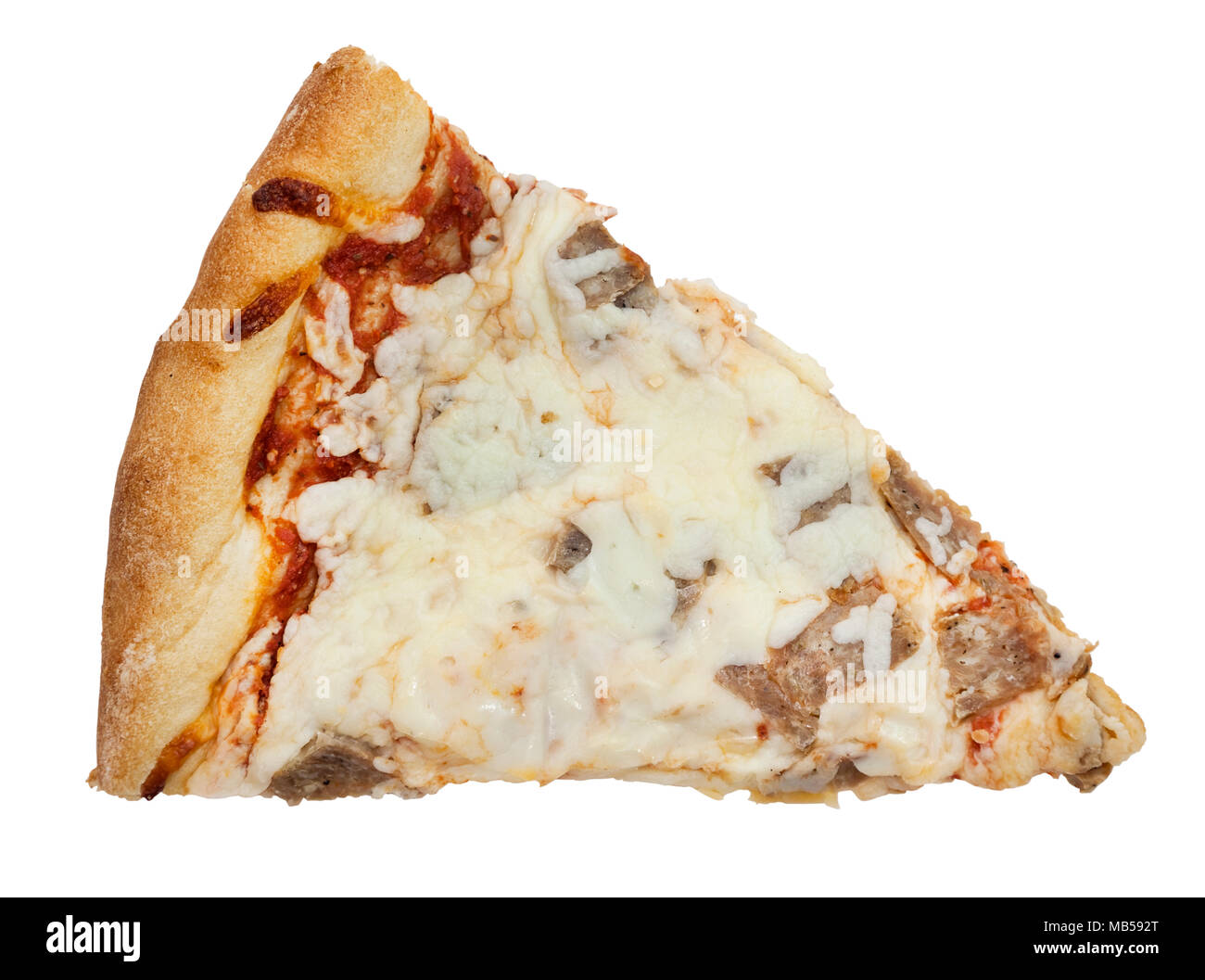 Ihre grundlegende kalten übrig gebliebene Scheibe Wurst Pizza mit extra Käse. Isoliert. Stockfoto