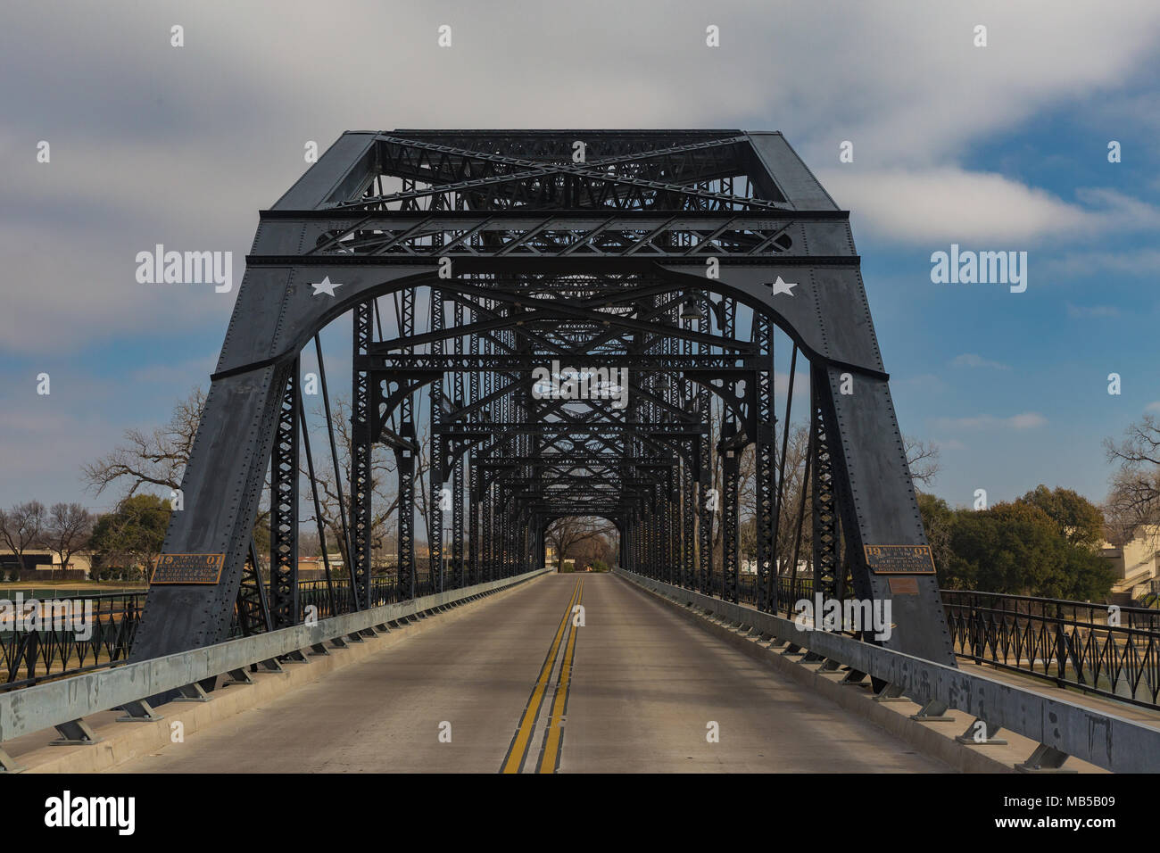 Historischen Washington Ave Bridge in Waco Texas Stockfoto