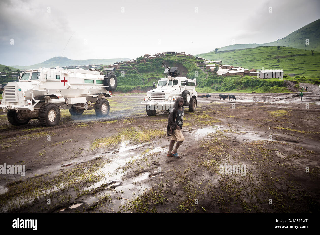 Südafrikanische Casspirs in UN-Farben während Operationen in der Demokratischen Republik Kongo in der Nähe von Masisi Stockfoto