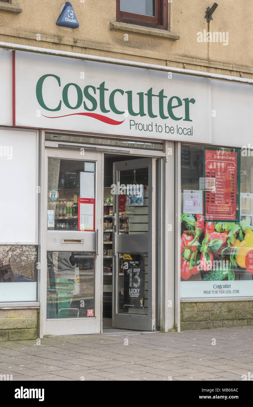 Tod von der High Street Metapher/Konzept - von außen Costcutter Convenience Shop in der High Street von Bodmin, Cornwall. Stockfoto