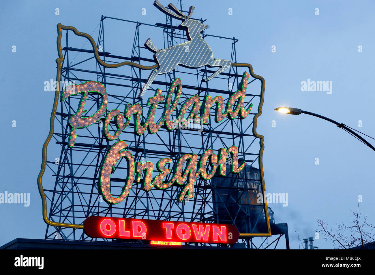 Portland Oregon Schild, das Besucher in der Altstadt von Portland, Oregon, begrüßt Stockfoto