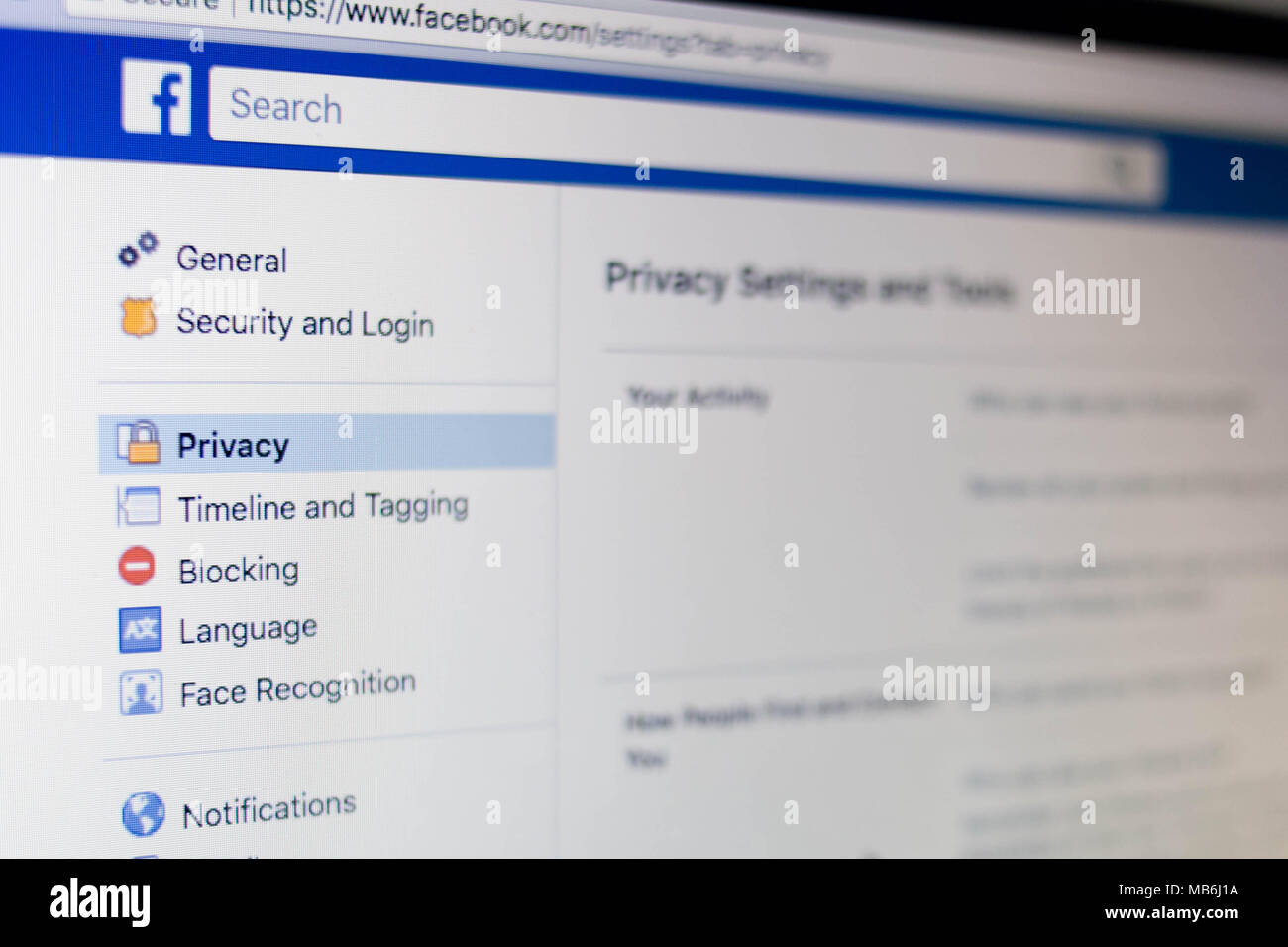 In einem Foto Illustration, die Einstellungen für den Datenschutz Seite auf der Facebook-website ist auf einem Bildschirm gesehen, 7. April 2018. Stockfoto