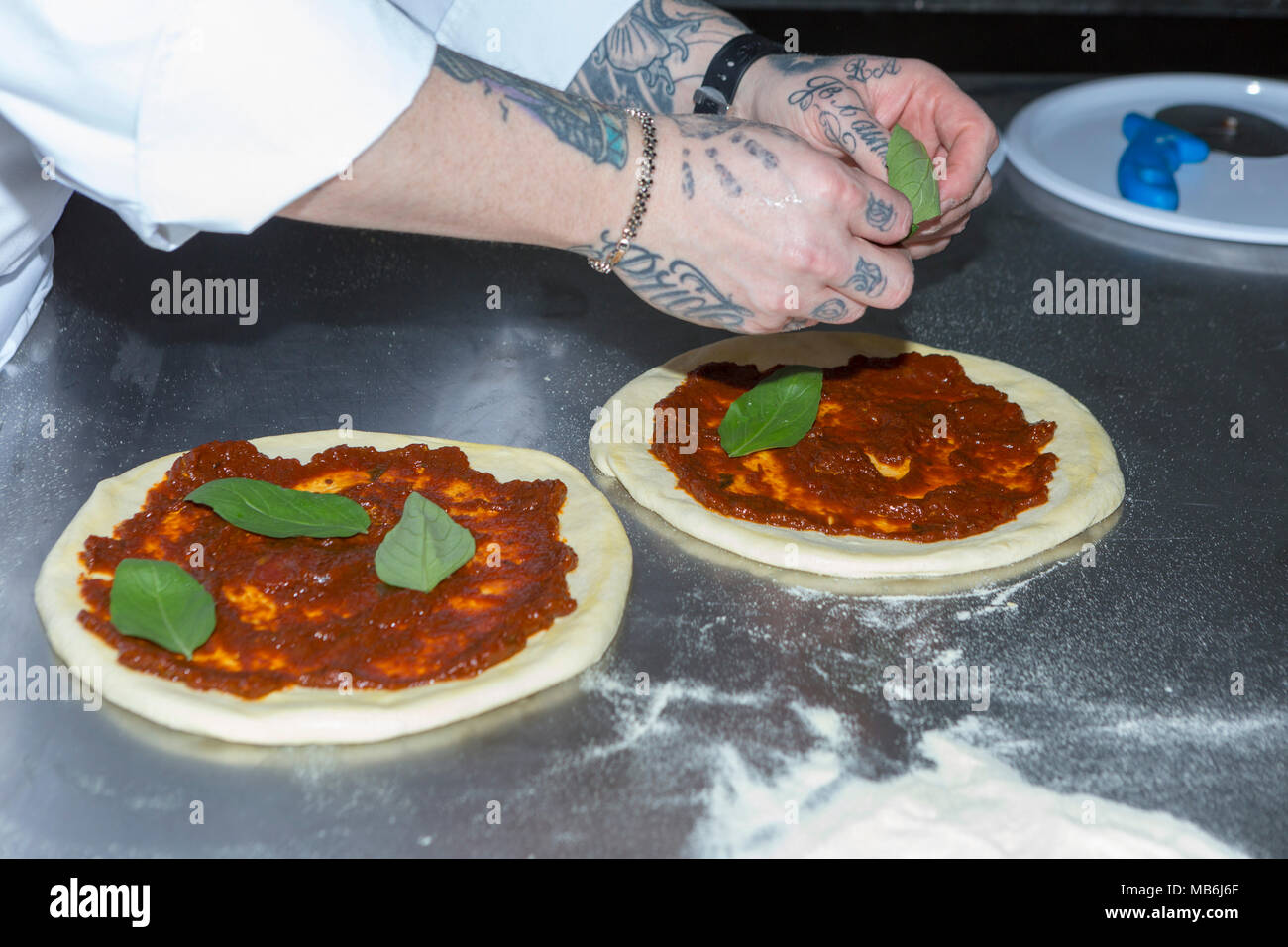 Pizza backen Stockfoto