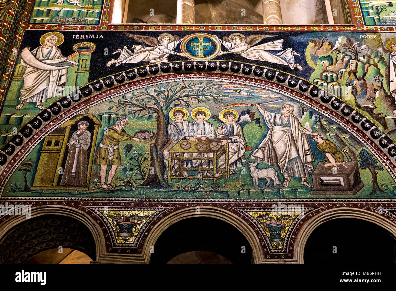 RAVENNA, Italien - 16. FEBRUAR 2018: Interior Detail der Basilika von San Vitale in Ravenna, Italien. Einer der wichtigsten Beispiele des frühen Christus Stockfoto