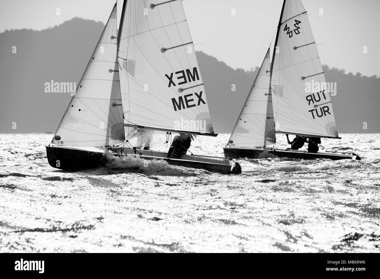 Mexiko 420 Frauen Crew MEXCF 2 Casilda Flores Mexico 420 Frauen Helm MEXAM 8 ALEJANDRA MARGARITA MONTEMAYOR Türkei 420 Frauen Crew TURAT 12 Aylin Tezol Turk Stockfoto