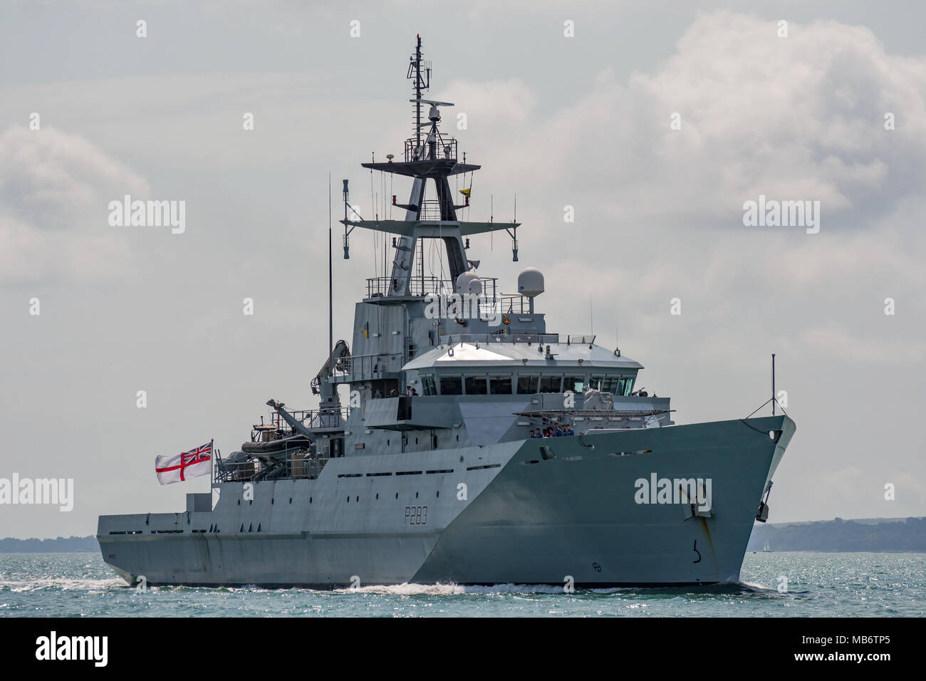 Die britische Royal Navy (Batch 1) Fluss Klasse Offshore Patrol Vessel, HMS Mersey, Rückkehr nach Portsmouth, Großbritannien am 6. August 2014. Stockfoto