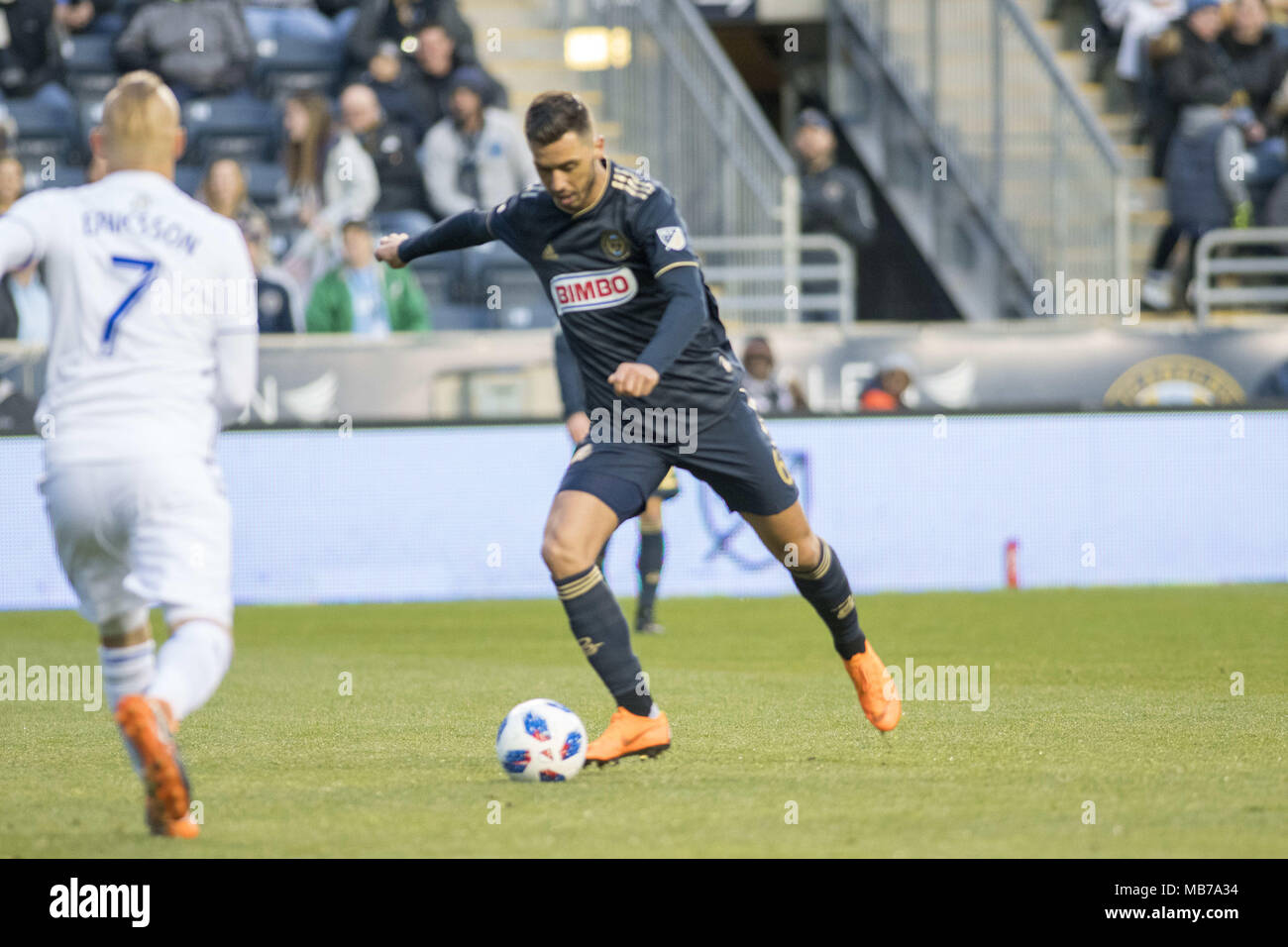 Chester, Pennsylvania, USA. 7 Apr, 2018. Die Union HARIS MEDUNJANIN (6) Mias für den Ball gegen San Jose MAGNUS ERIKSSON (7) Talen Energie Stadion in Chester, Pennsylvania Credit: Ricky Fitchett/ZUMA Draht/Alamy leben Nachrichten Stockfoto