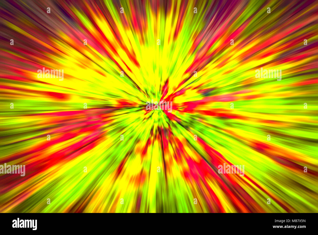 Psychedelisch hypnotischen unrealistisch Abstrakte Speedy Gelb Grün Rot hinterlegt, motion blur Effekt, zoom Bewegungsunschärfe. Stockfoto