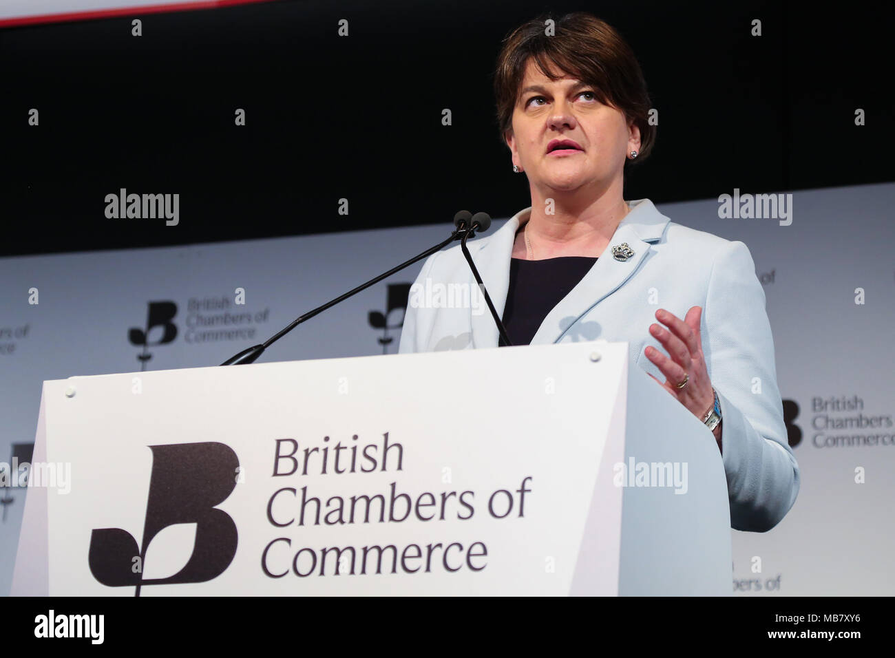 Arlene Foster MLA-Führer der Democratic Unionist Party spricht an der britischen Handelskammern der jährlichen Konferenz des Commerce bei qeii Konferenzzentrum. Die Konferenz konzentrieren sich die positive Rolle, die die Unternehmen für die Stabilisierung der britischen Wirtschaft in einer Zeit der Unsicherheit und des Wandels mit Spielen: Arlene Foster MLA-Führer der Democratic Unionist Party Wo: London, Großbritannien Wann: 08 Mar 2018 Credit: Dinendra Haria/wann Hervorheben Stockfoto