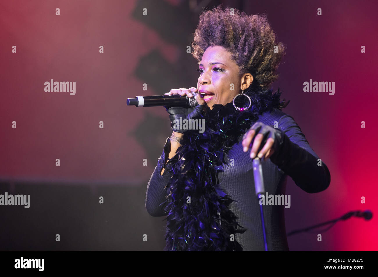 Die amerikanische Sängerin Macy Gray live bei der 25 Blue Balls Festival in Luzern, Schweiz Stockfoto