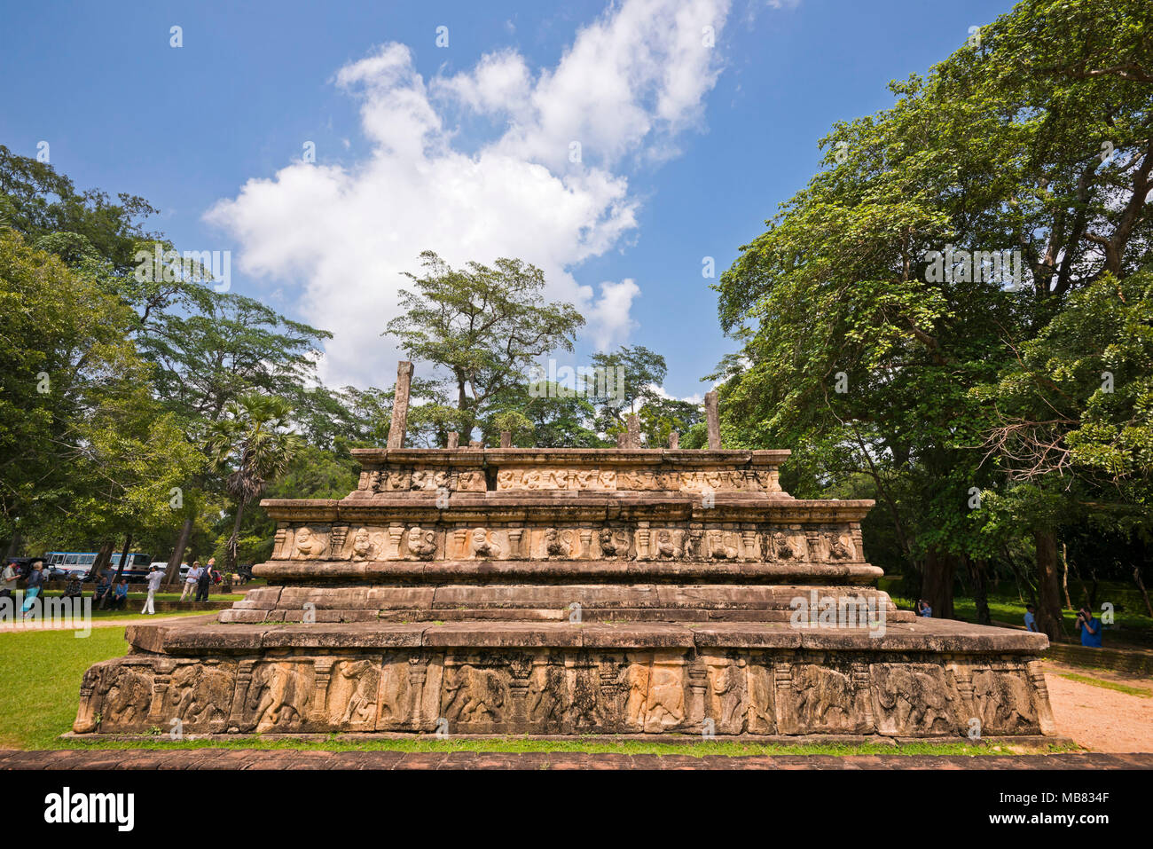 Horizontale Ansicht der Montagehalle in Polonnaruwa, Sri Lanka. Stockfoto