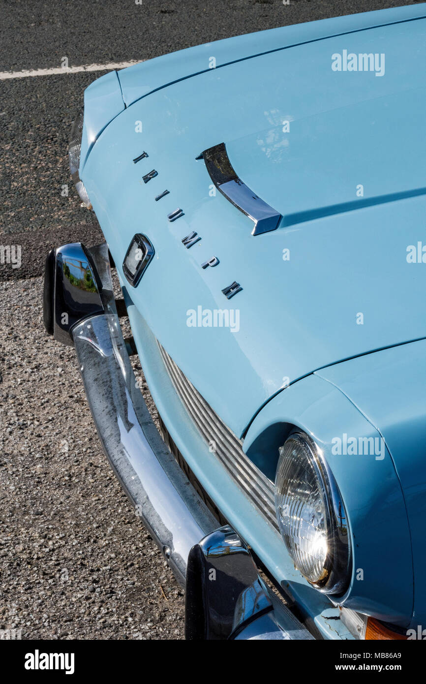 Die Motorhaube oder vor einem vintage Triumph Dolomite Sprint. Oder 2000 Auto oder Automobil. Sammler Autos Fahrzeuge und Oldtimer. Triumph Motor Company. Stockfoto